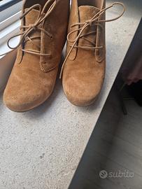 stivaletti camoscio donna Clarks