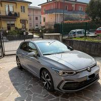 Golf 8 R-Line 150cv