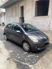 TOYOTA Yaris - 2008