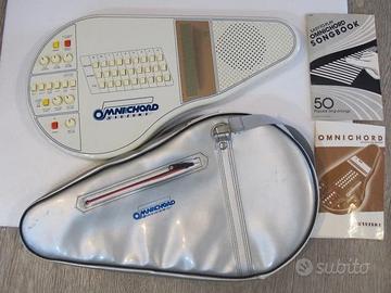 Suzuki Omnichord OM-27, custodia originale, strume