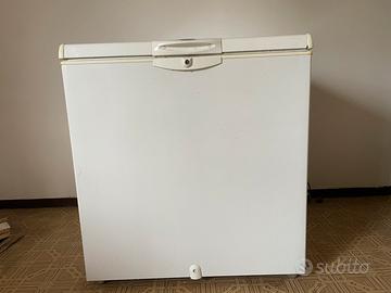 Frigo a pozzetto Whirlpool