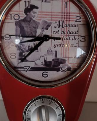 Orologio da parete rosso con timer vintage