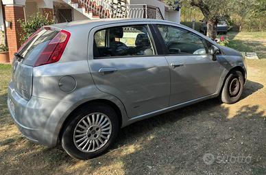 Grande Punto 2006 con impianto GPL
