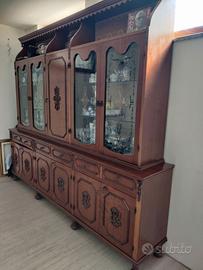 Mobile in legno.