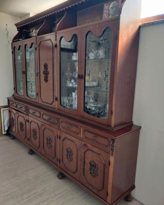 Mobile in legno.