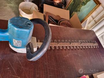 Tagliasiepe elettrico B&D lama 40 cm. 220 volt.