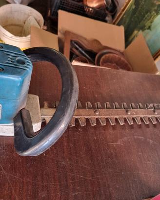 Tagliasiepe elettrico B&D lama 40 cm. 220 volt.