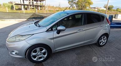 FORD FIESTA  GPL FULL OPTIONAL 