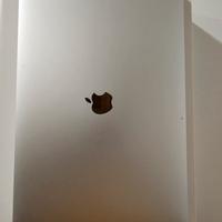 MacBook Pro 15" 2017 16gb RAM 500gb SSD