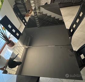 Tavolo in vetro con 5 sedie