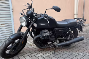 Moto guzzi V7 Stone III