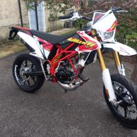 NUOVO MOTARD Suzuki Valenti N01 50-MOT. MINARELLI