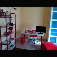 armadi, scrivanie, letti per universitari