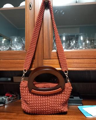 Borsa artigianale fatta a mano – unica ed elegante