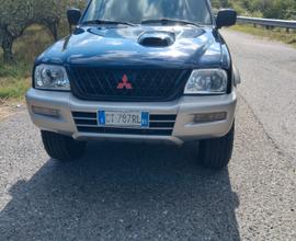 Mitsubishi L200 2.5 TD cat 4WD Club Cab Intense