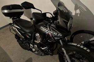 Honda transalp 700