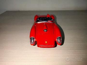 Ferrari 250 Testarossa 1/24 Burago Vedi foto leggi