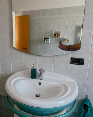 Mobili bagno sospesi