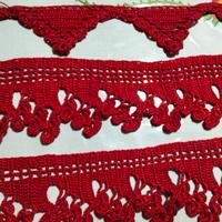 merletto all' uncinetto per asciugamani o mensole 