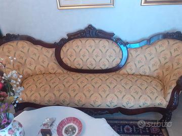 Divano Luigi Filippo 800 siciliano