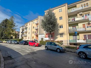 Via Scarano - 92 mq con cantina - zona XXIV Maggio