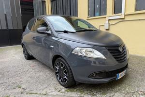 Lancia Ypsilon 5 Porte Ypsilon 1.2 8v GPL S MomoDe