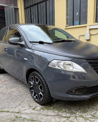 Lancia Ypsilon 5 Porte Ypsilon 1.2 8v GPL S MomoDe