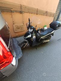 SCOOTER  HONDA SH INCIDENTATO 