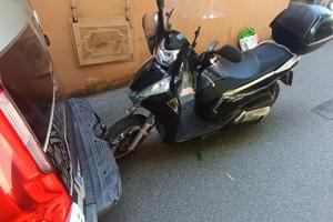 SCOOTER  HONDA SH INCIDENTATO 