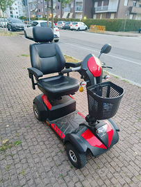 Scooter elettrico per anziani o disabili