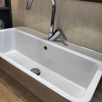 Lavabo sospeso/appoggio con miscelatore