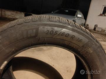 Michelin Alpin 6 come nuovi 205/60 16
