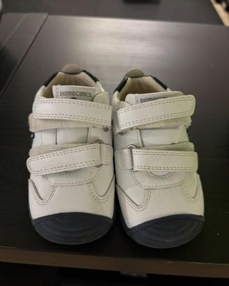 Scarpe n 21 biomecanics