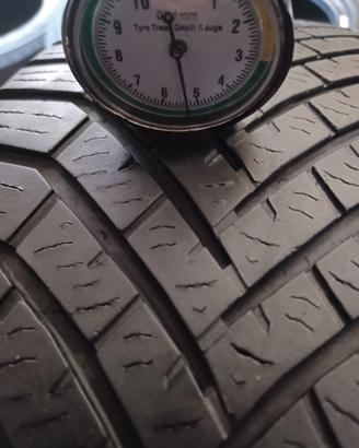 2 Gomme 215/55-17 98V Yokohama BluEarth Winter MS