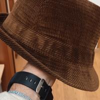 cappello stile inglese anni 60 a falda larga