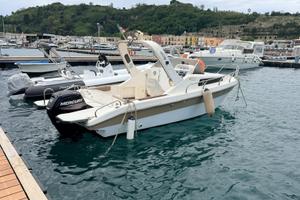 Barca MIMI semi-cabinata 22 piedi (7mt)