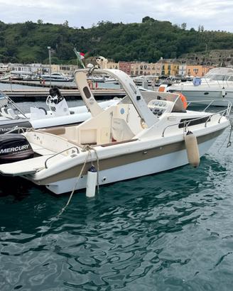 Barca MIMI semi-cabinata 22 piedi (7mt)