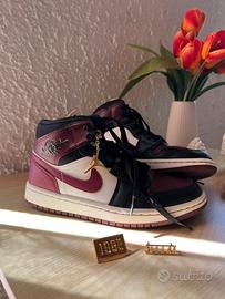  Nike Air Jordan 1 Mid