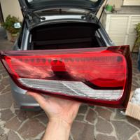 Faro led posteriore dx audi a1