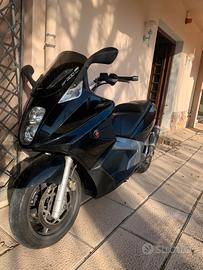 Maxi Scooter GP 800