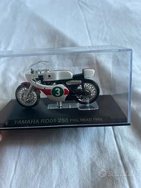Modellino Moto GP Yamaha RD05 250 Phil Read 1968
