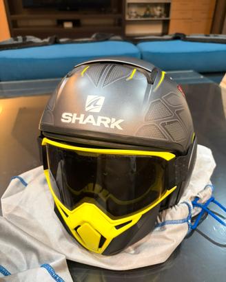 Caschi Shark