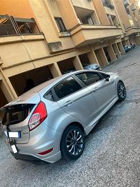 Ford Fiesta 1.5 Tdci 75cv St-Line