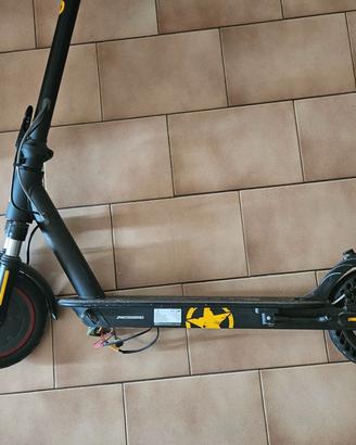 monopattino elettrico jeep 350w