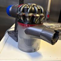 Dyson v8
