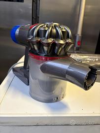 Dyson v8