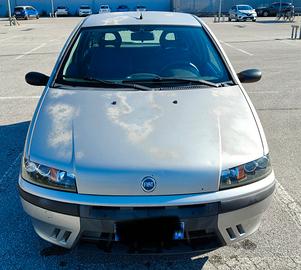 Fiat Punto 1.2 3p. 8V 60 CV 44 kW anno 2002