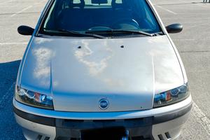 Fiat Punto 1.2 3p. 8V 60 CV 44 kW anno 2002