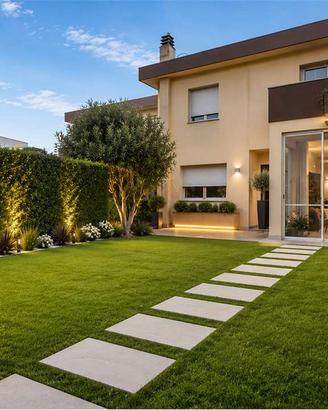 Villa a schiera con splendido giardino