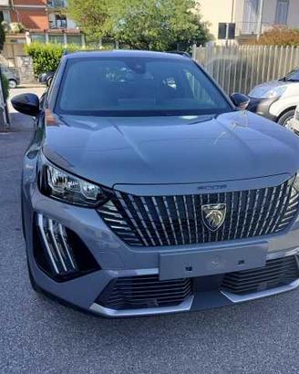 Peugeot 2008 motore elettrico 136 CV Allure